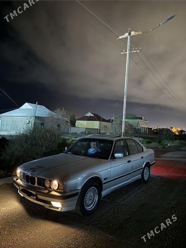 BMW 525 1991 - 70 000 TMT - Балканабат - img 4