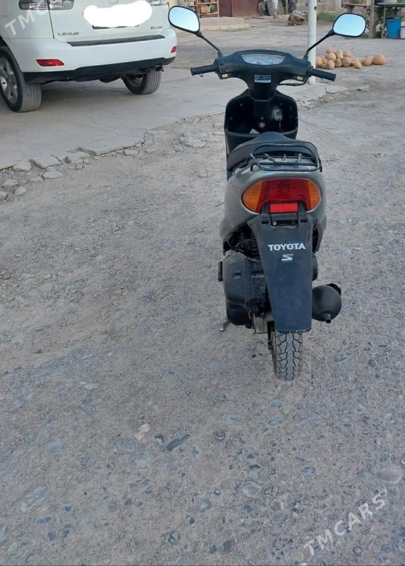 skuter - Анев - img 4