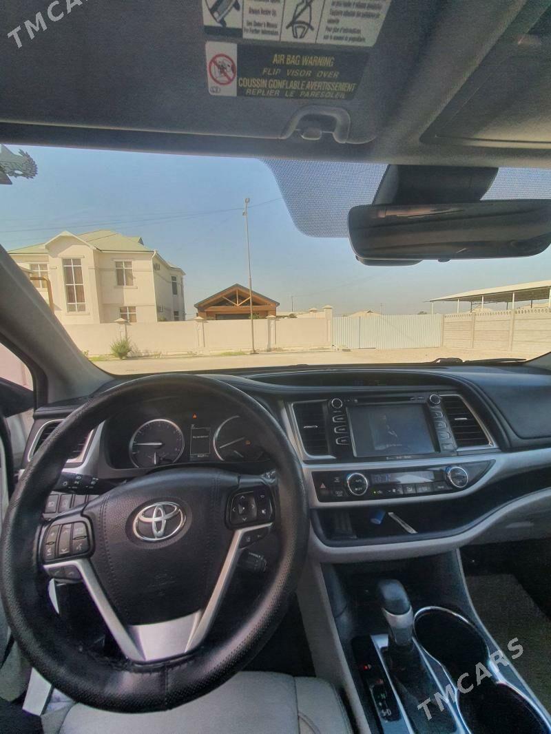 Toyota Highlander 2018 - 520 000 TMT - Мары - img 5