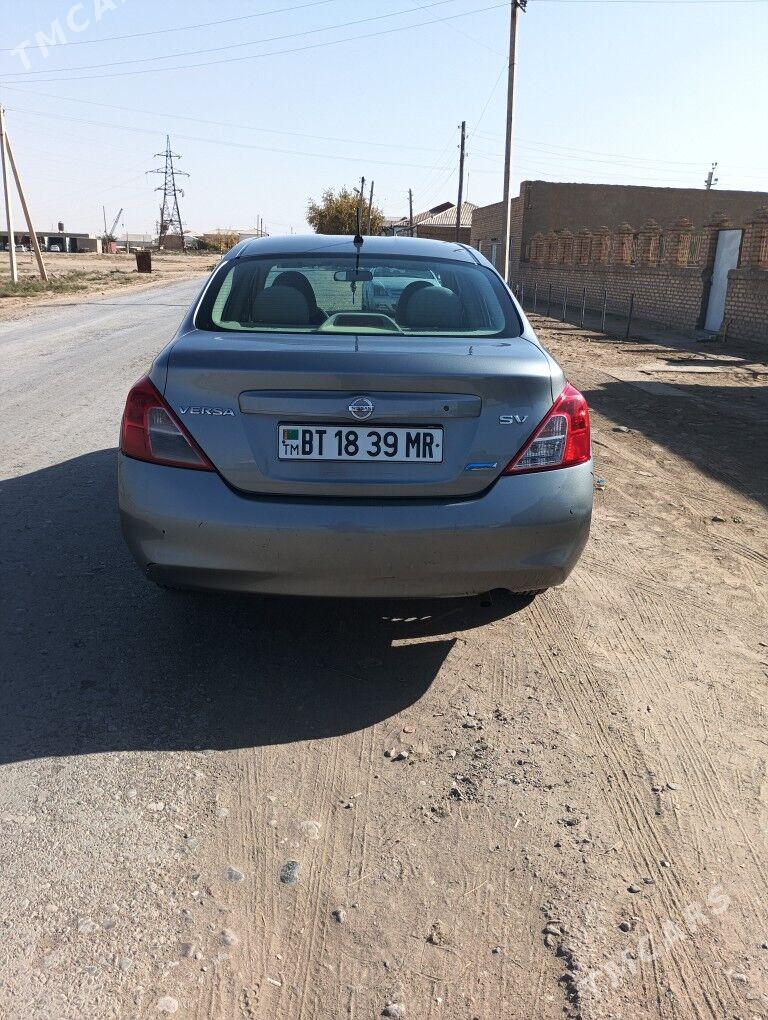 Nissan Versa 2011 - 95 000 TMT - Ýolöten - img 2