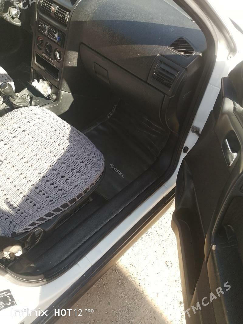 Opel Astra 2000 - 78 000 TMT - Гурбансолтан Едже - img 3