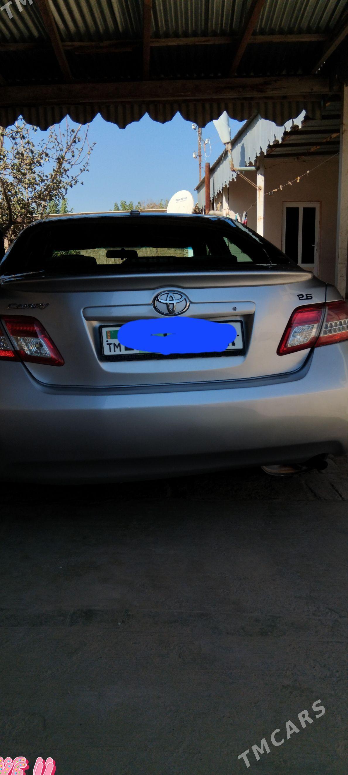 Toyota Camry 2010 - 200 000 TMT - Baýramaly - img 2