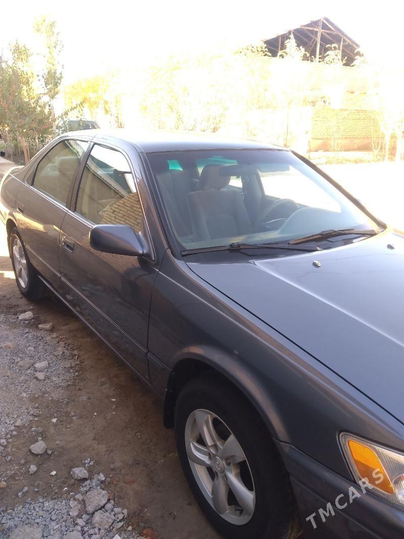 Toyota Camry 1998 - 150 000 TMT - Кёнеургенч - img 3