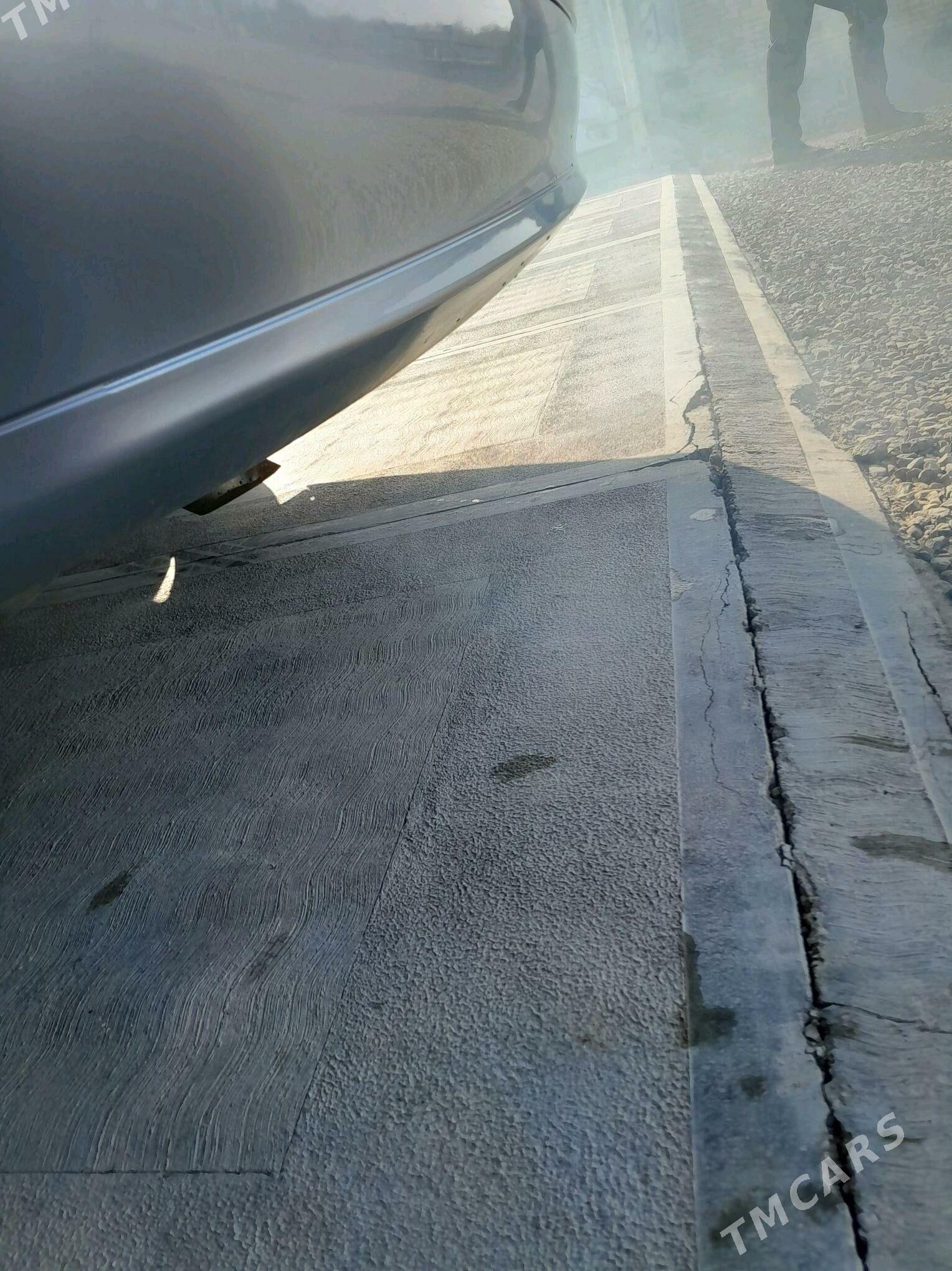 Mercedes-Benz E350 2006 - 130 000 TMT - Murgap - img 4