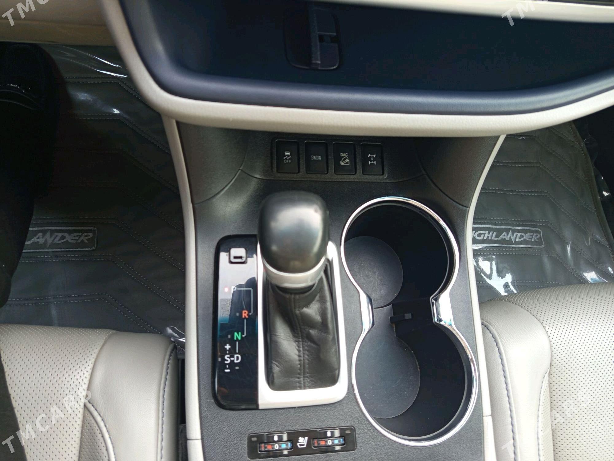 Toyota Highlander 2018 - 490 000 TMT - Ашхабад - img 6