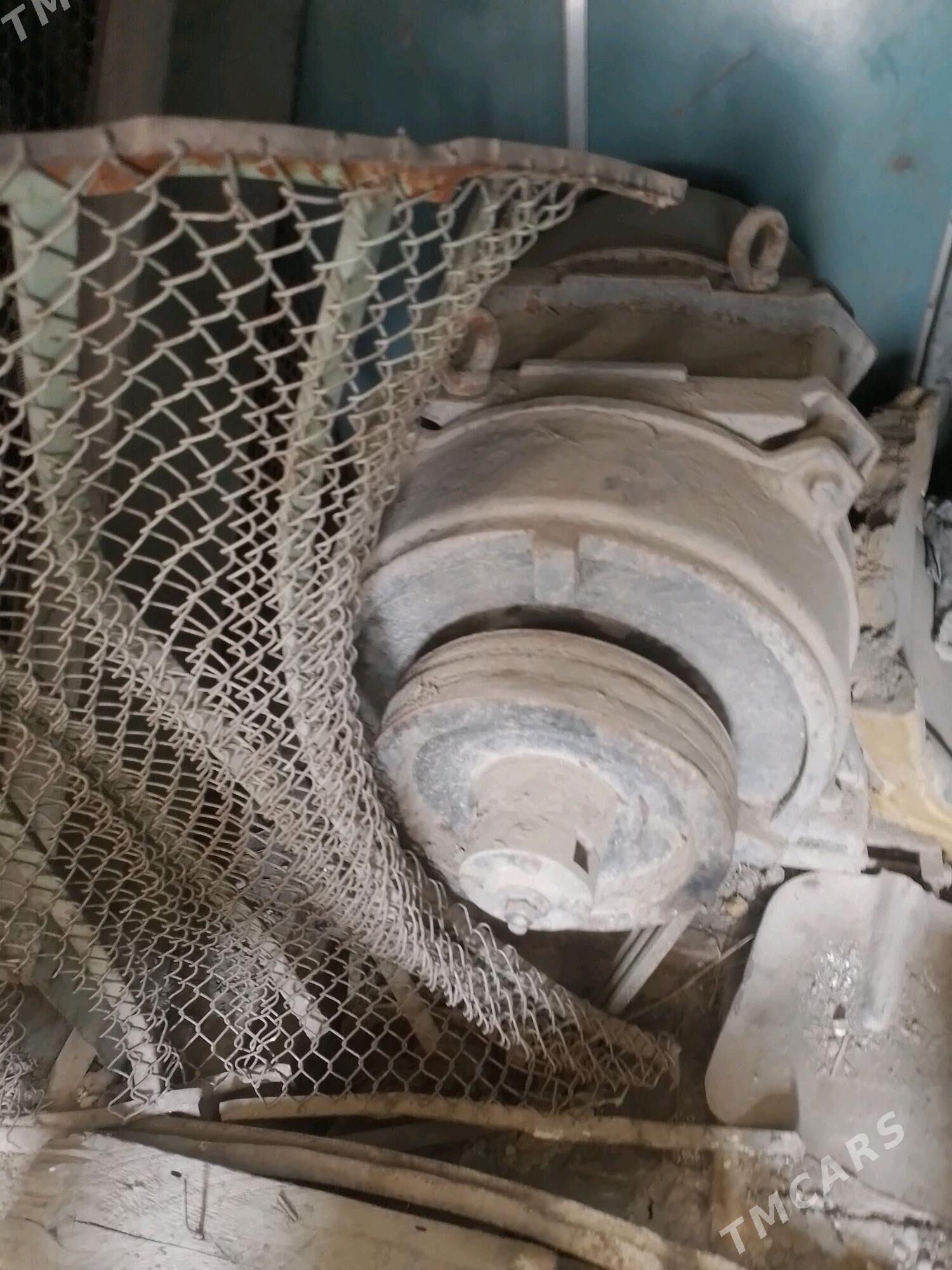 Zil 131 1988 - 95 000 TMT - Ак-Бугдайский этрап - img 2