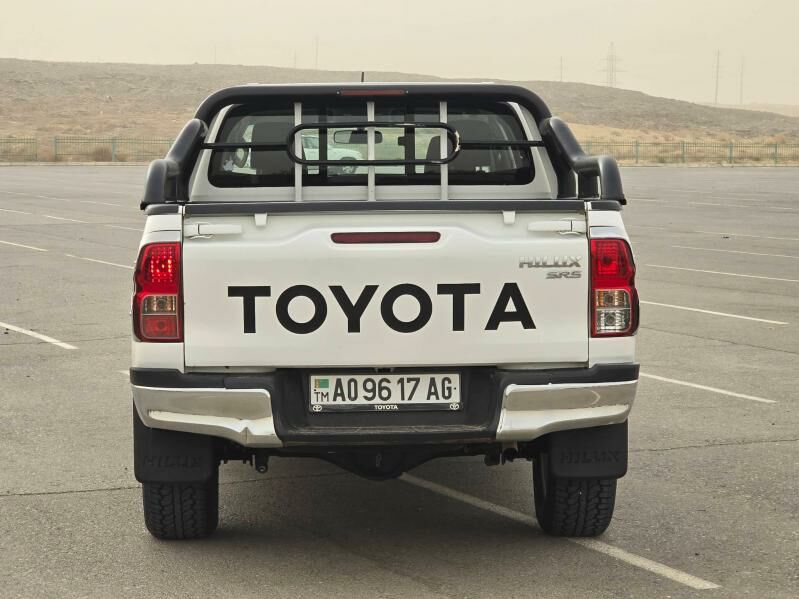 Toyota Hilux 2016 - 465 000 TMT - Ашхабад - img 4