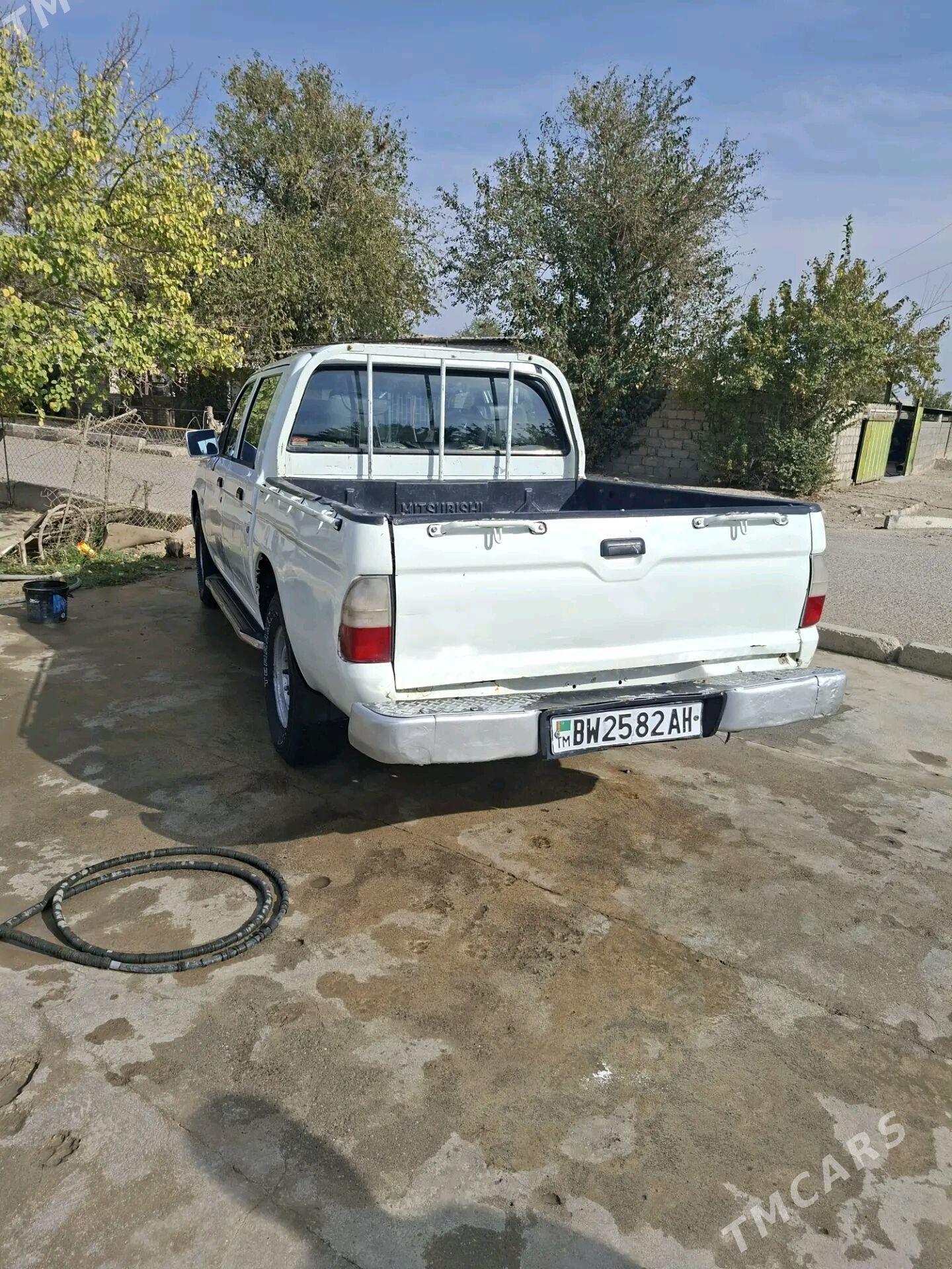 Mitsubishi L200 2006 - 95 000 TMT - Ak bugdaý etraby - img 6