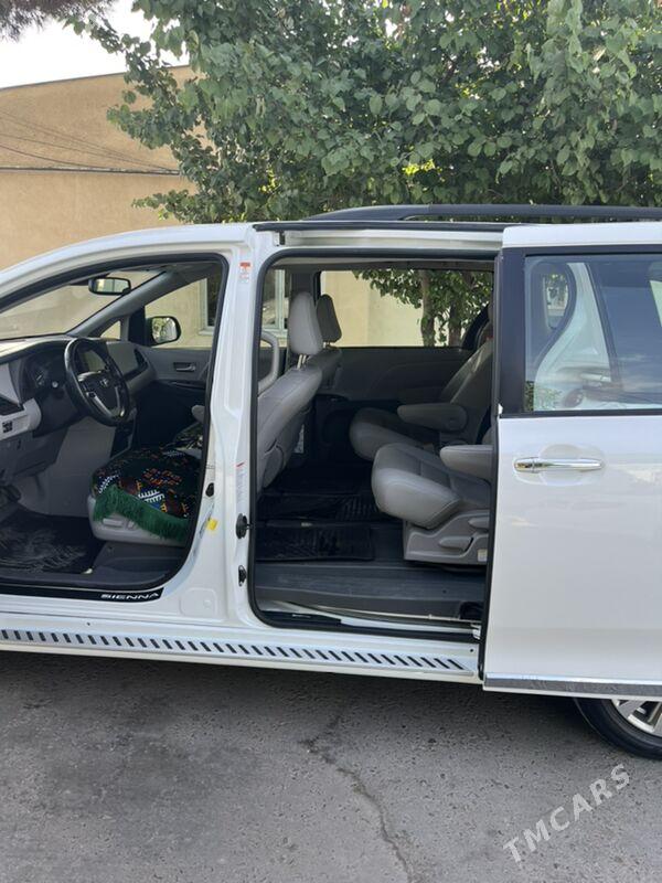 Toyota Sienna 2020 - 430 000 TMT - Ашхабад - img 2