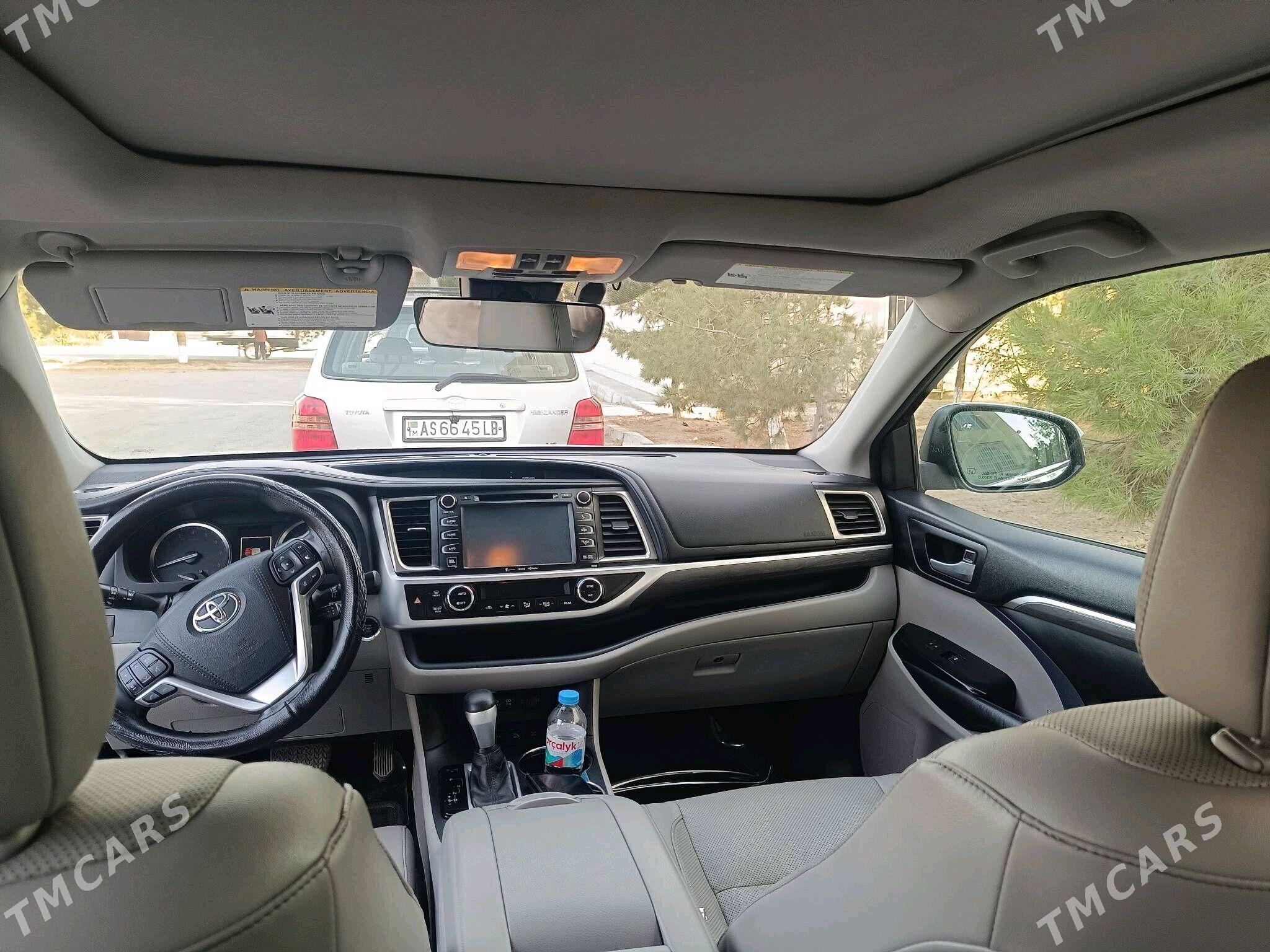 Toyota Highlander 2018 - 460 000 TMT - Türkmenabat - img 5
