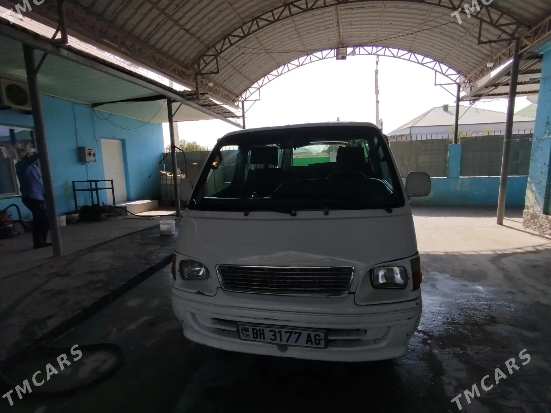 Toyota Hiace 2001 - 90 000 TMT - Ашхабад - img 4