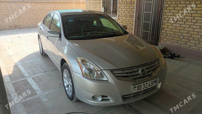 Nissan Altima 2010 - 120 000 TMT - Baýramaly - img 4
