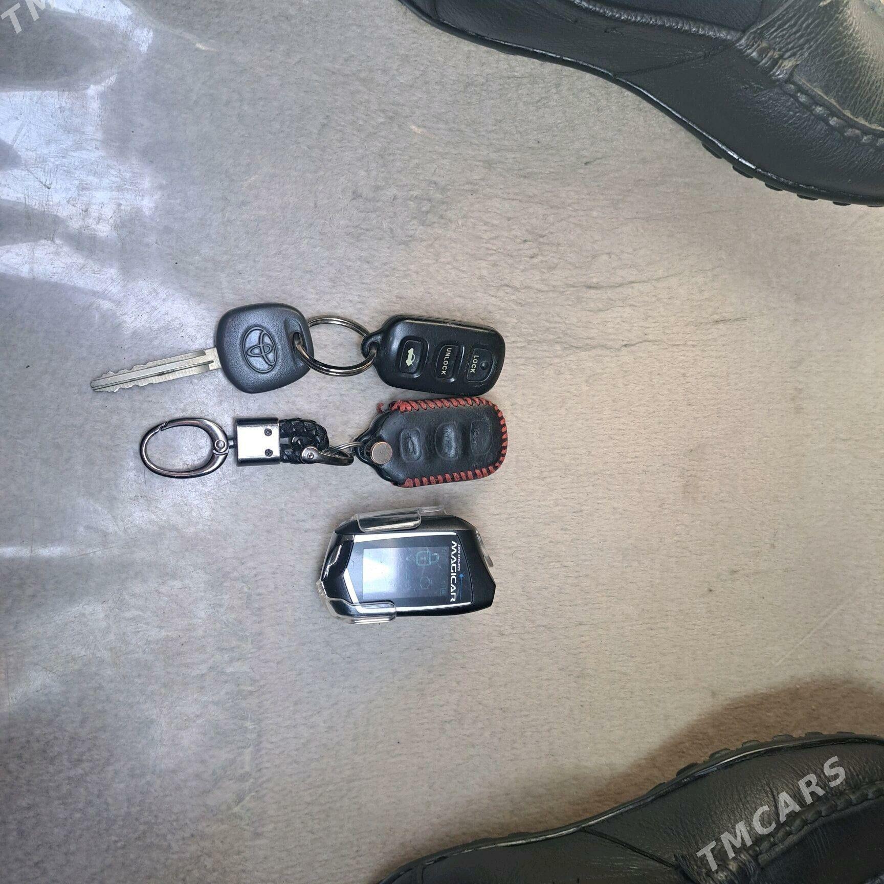 Toyota Camry 2003 - 220 000 TMT - Halaç - img 4