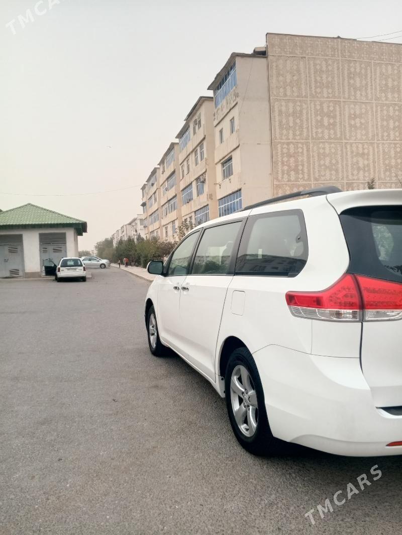 Toyota Sienna 2012 - 310 000 TMT - Ашхабад - img 7