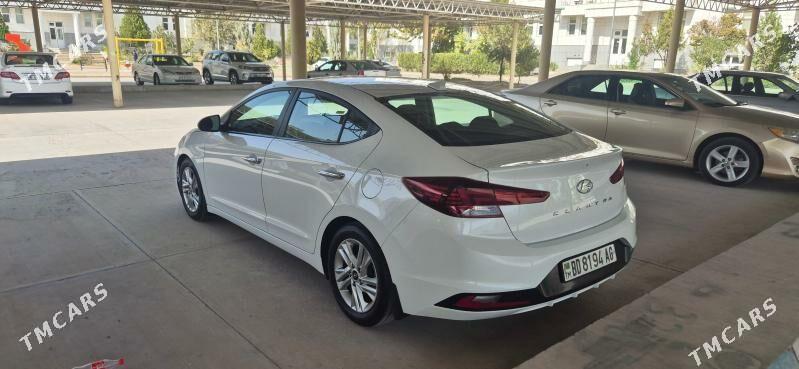 Hyundai Elantra 2020 - 189 000 TMT - Кëши - img 4