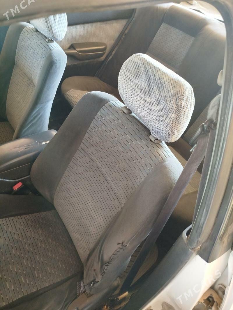 Toyota Carina 1995 - 50 000 TMT - Sakar - img 6