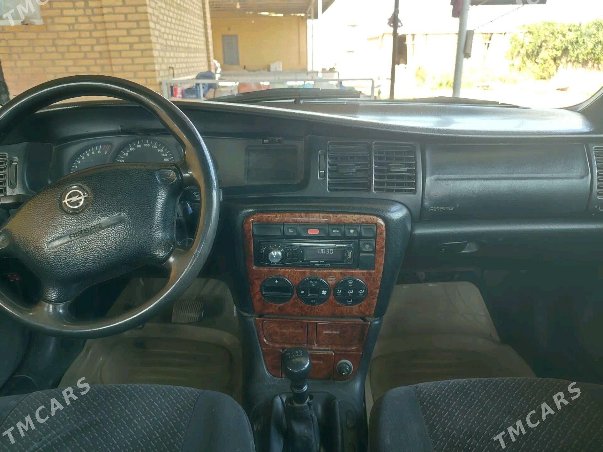 Opel Vectra 1996 - 45 000 TMT - Mary - img 2