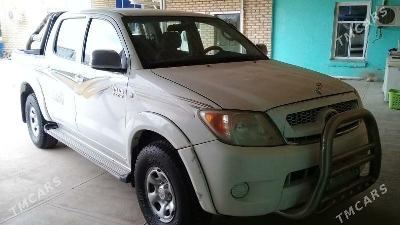 Toyota Hilux 2010 - 300 000 TMT - Мары - img 8