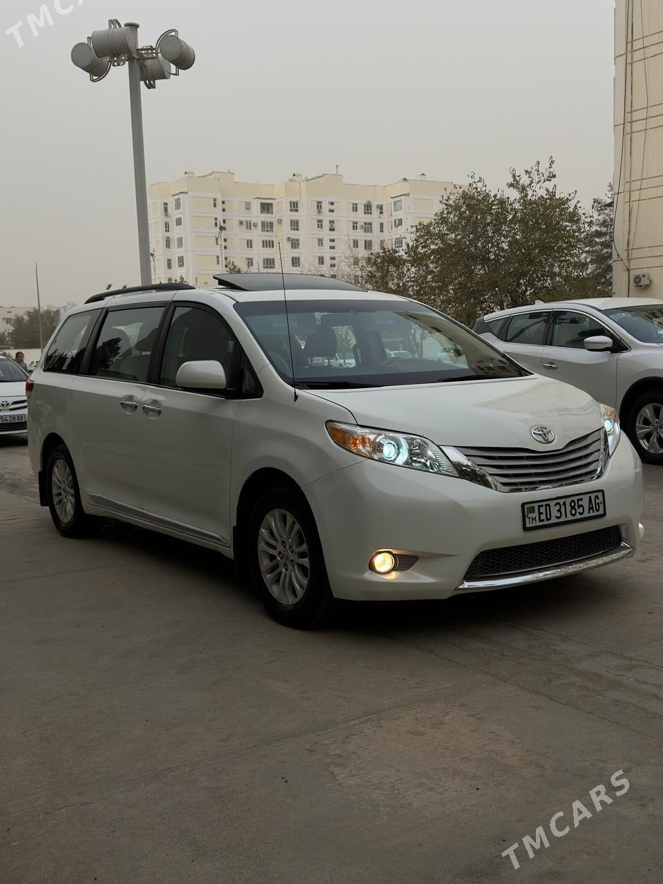 Toyota Sienna 2011 - 348 000 TMT - 6 мкр - img 2