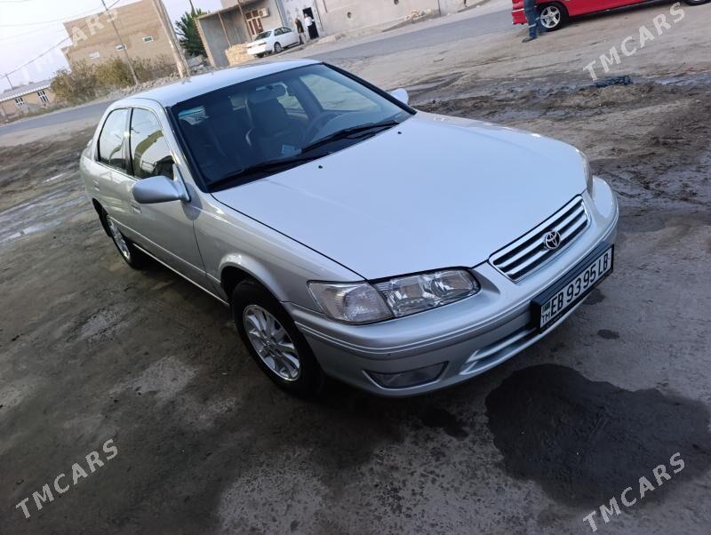 Toyota Camry 2000 - 130 000 TMT - Çärjew - img 1