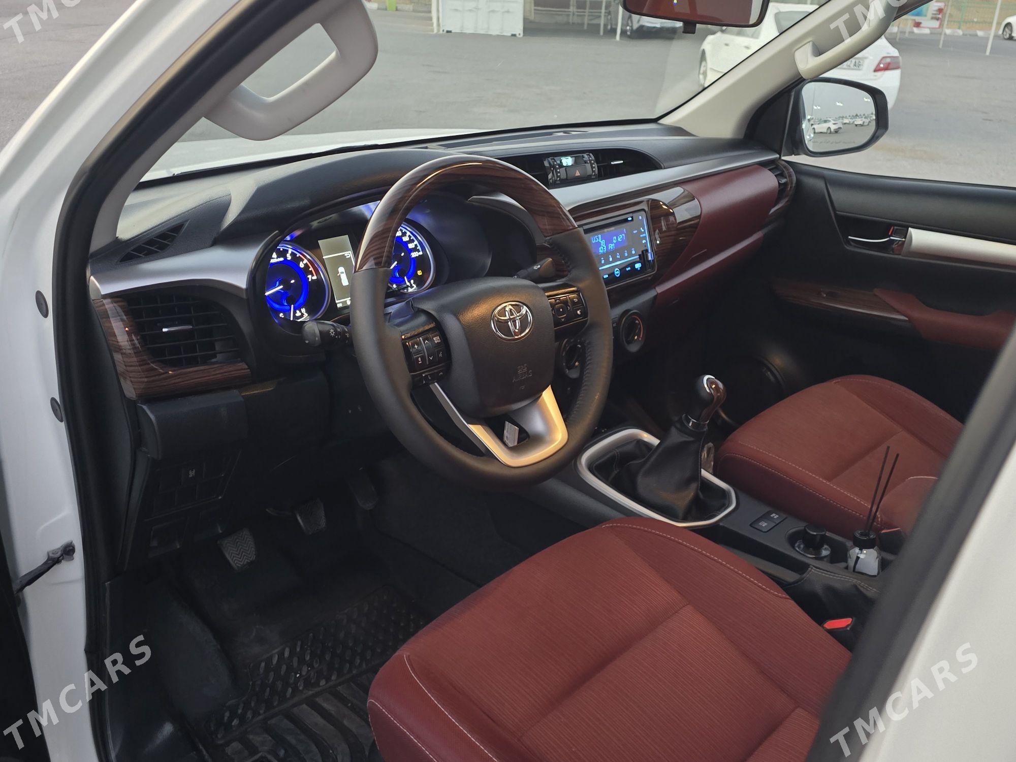 Toyota Hilux 2020 - 525 000 TMT - Aşgabat - img 6