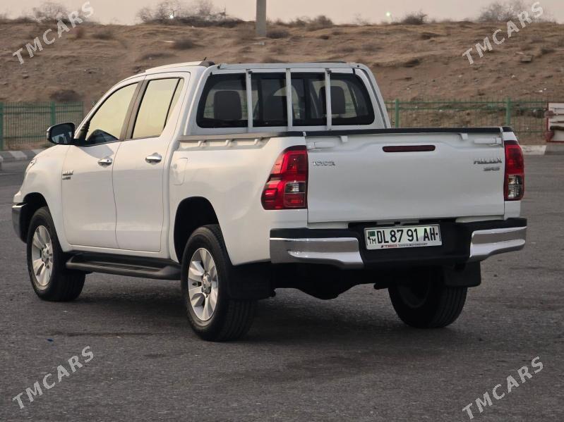 Toyota Hilux 2020 - 525 000 TMT - Aşgabat - img 4