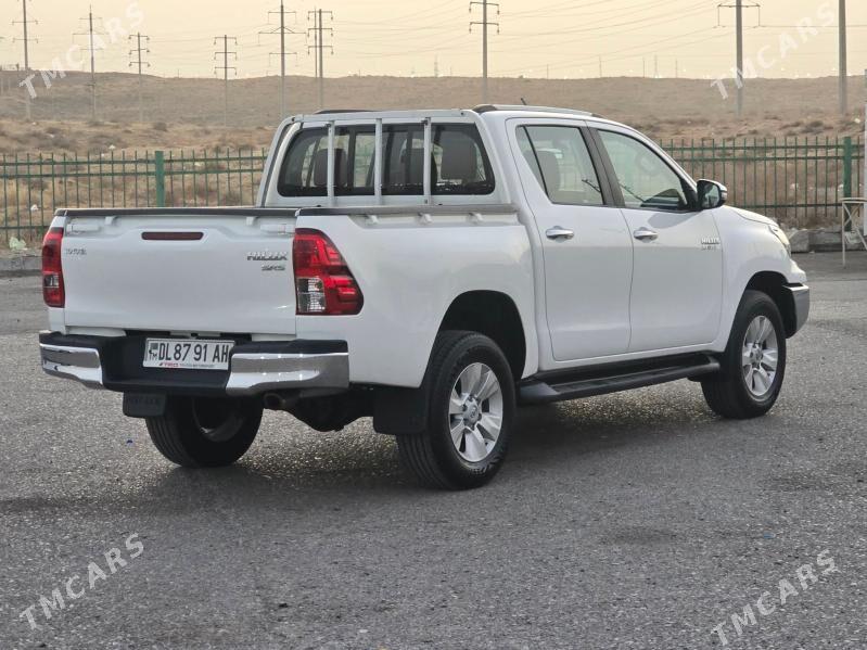 Toyota Hilux 2020 - 525 000 TMT - Aşgabat - img 3
