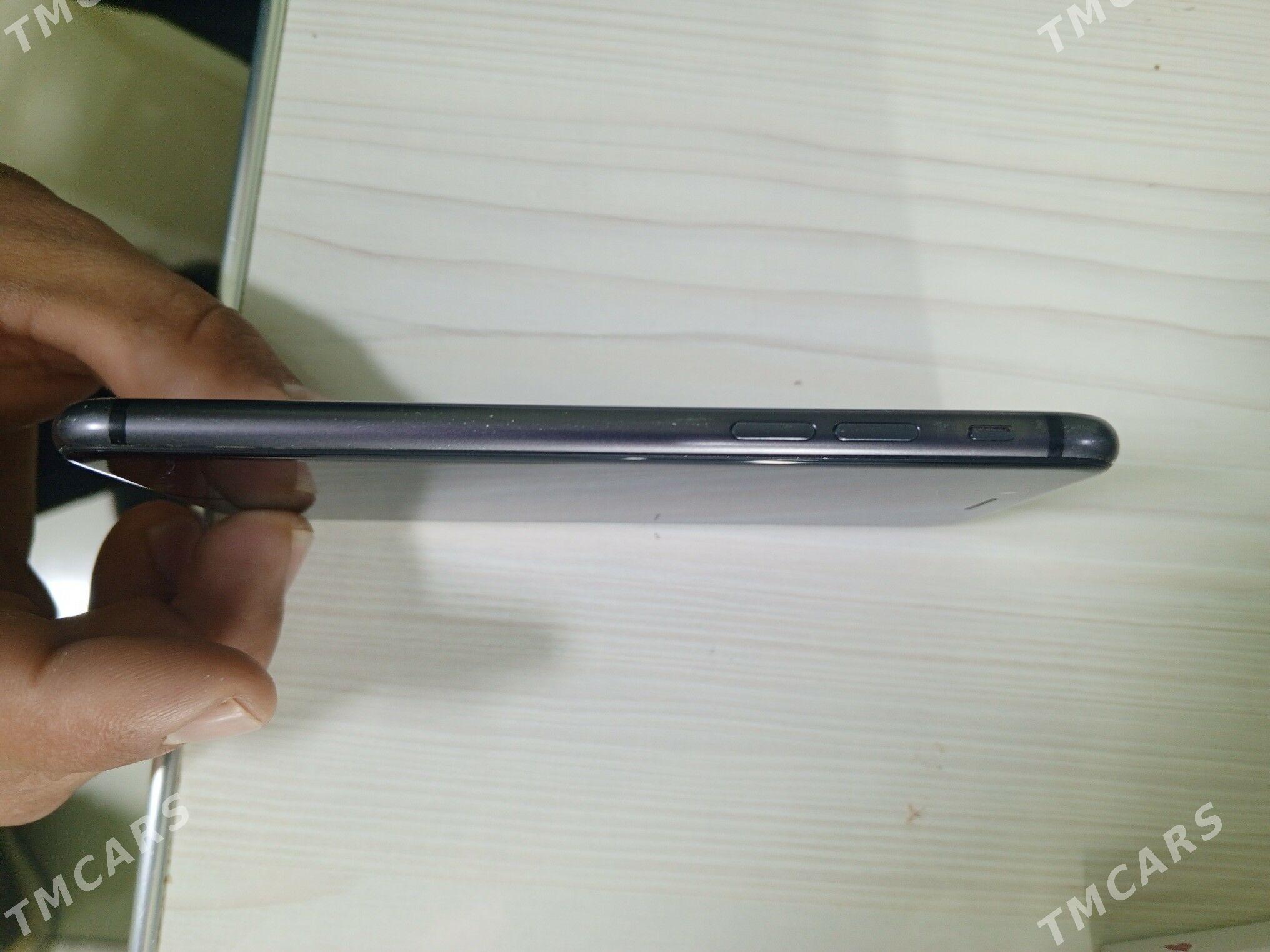 Iphone 8 - Darganata - img 4