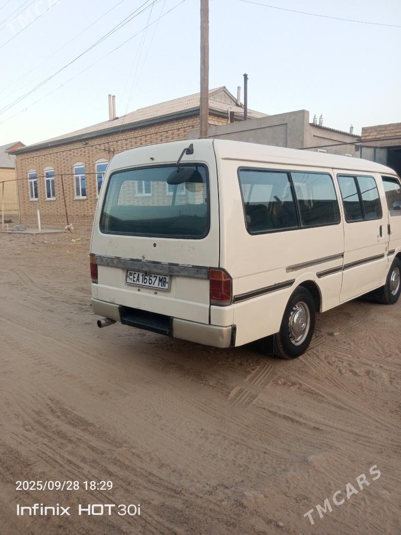 Mazda B2000 1992 - 60 000 TMT - Мургап - img 4