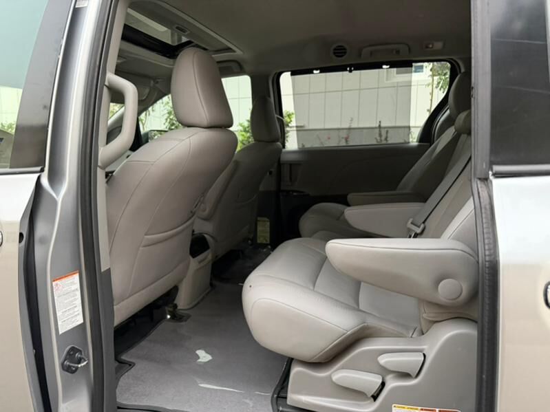 Toyota Sienna 2015 - 352 000 TMT - Ашхабад - img 10