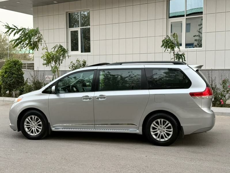 Toyota Sienna 2015 - 352 000 TMT - Ашхабад - img 8
