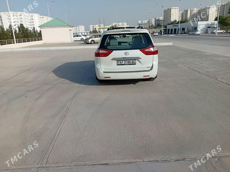 Toyota Sienna 2018 - 395 000 TMT - Ашхабад - img 3