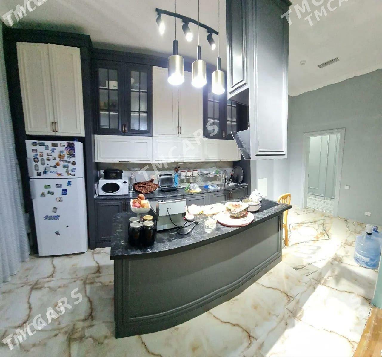 sawetski elit  2 kom - Sowetskiý köç. (Garaşsyzlyk şaýoly) - img 2