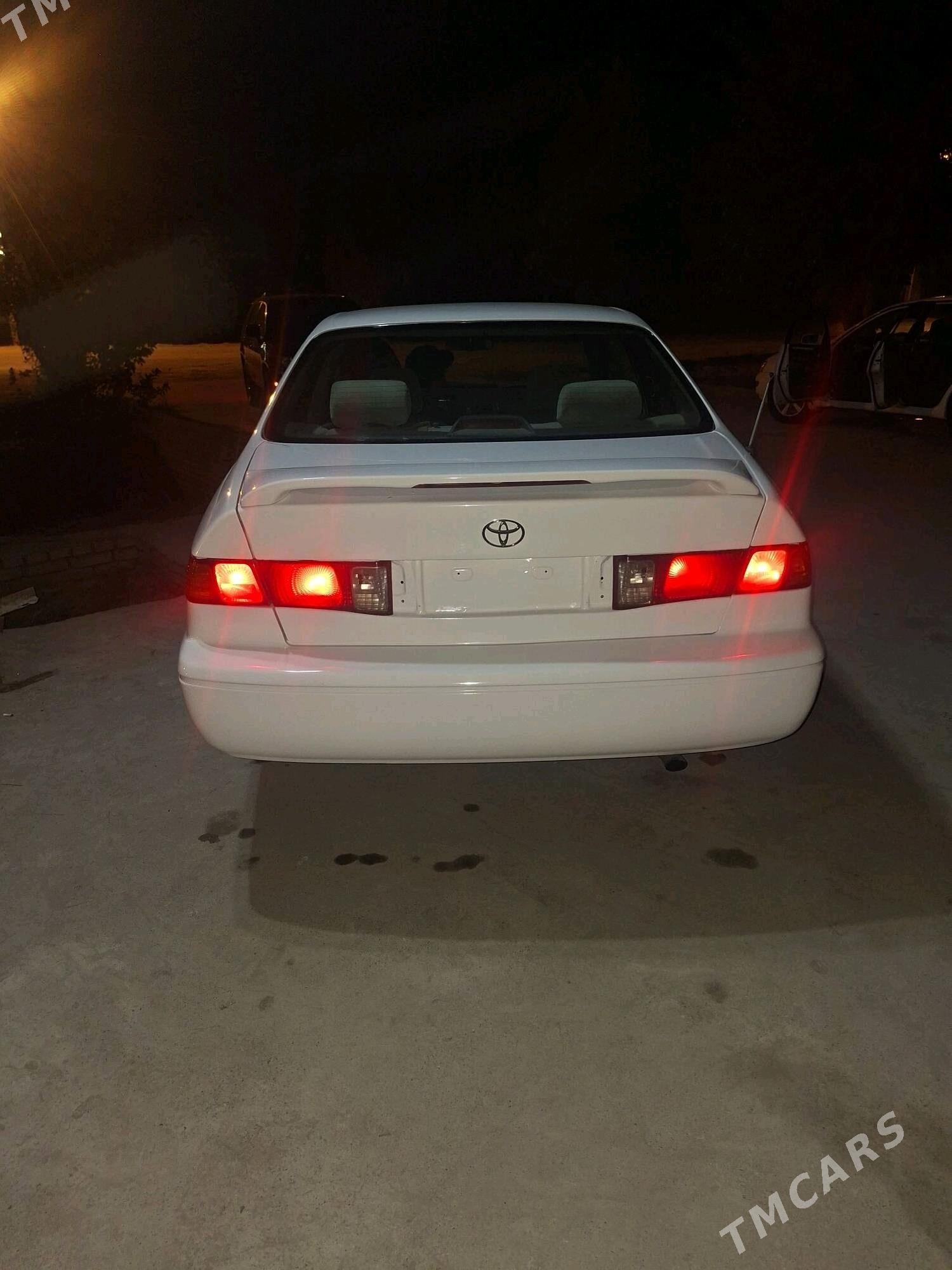 Toyota Camry 1999 - 112 000 TMT - Halaç - img 1