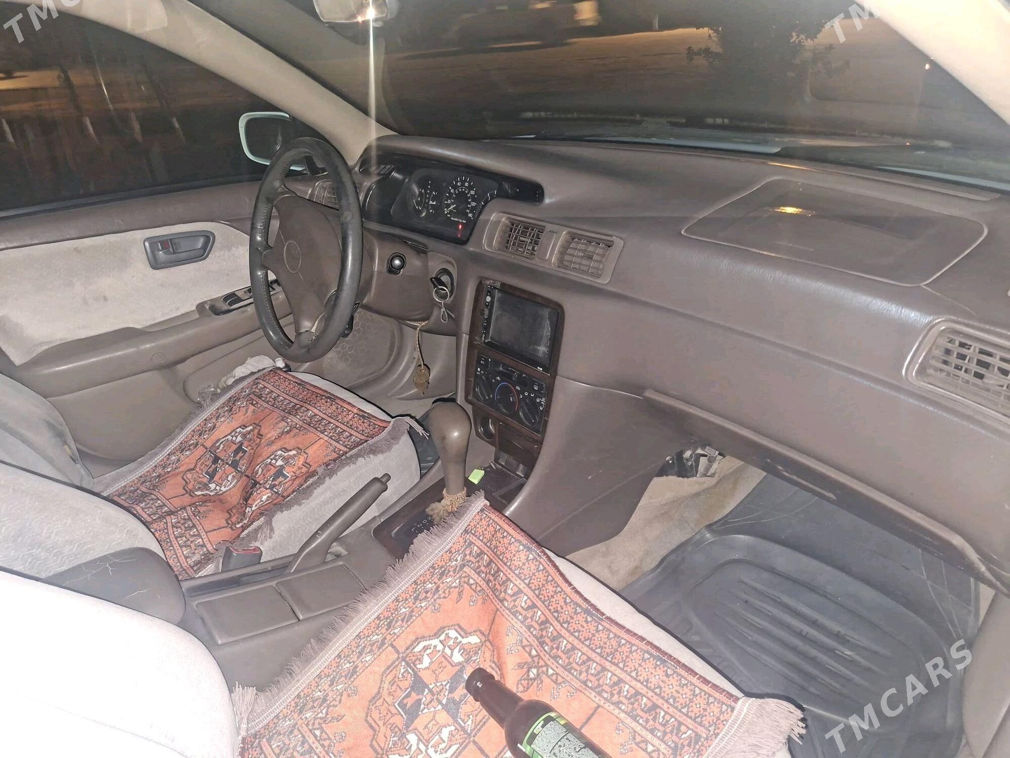 Toyota Camry 1999 - 112 000 TMT - Halaç - img 4