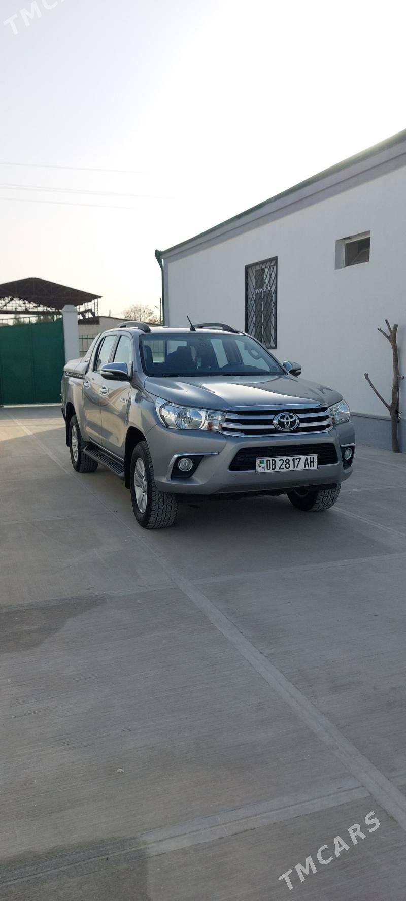 Toyota Hilux 2017 - 520 000 TMT - Bäherden - img 1