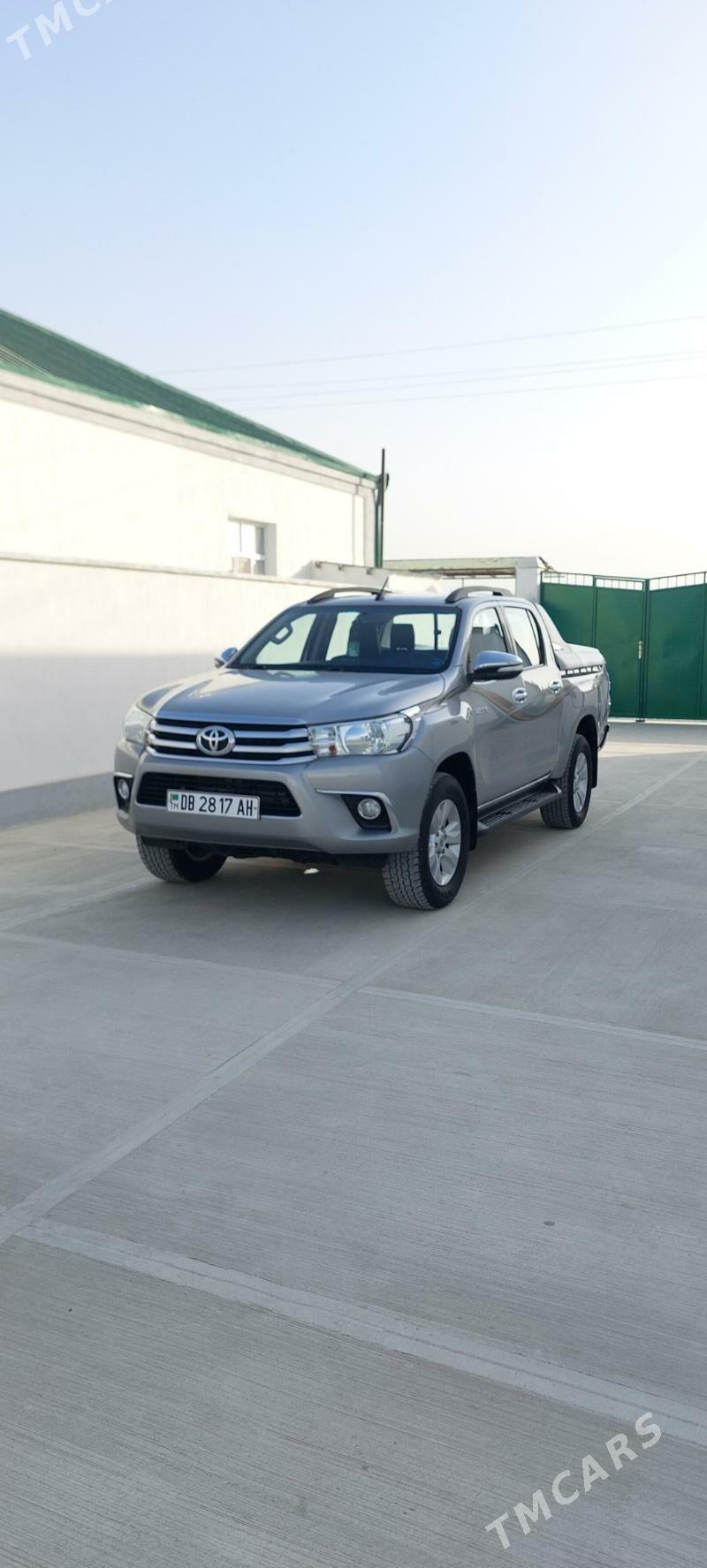 Toyota Hilux 2017 - 520 000 TMT - Bäherden - img 2