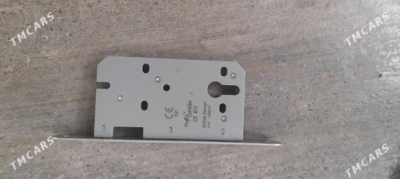 Замок - Мир 7 - img 3