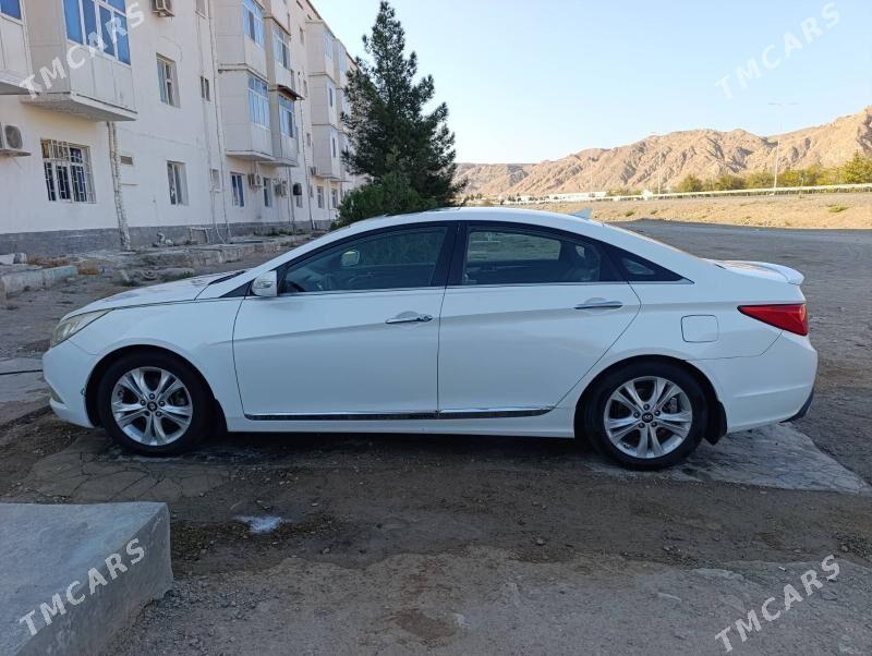 Hyundai Sonata 2011 - 160 000 TMT - Türkmenbaşy - img 4