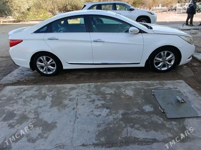 Hyundai Sonata 2011 - 160 000 TMT - Türkmenbaşy - img 5