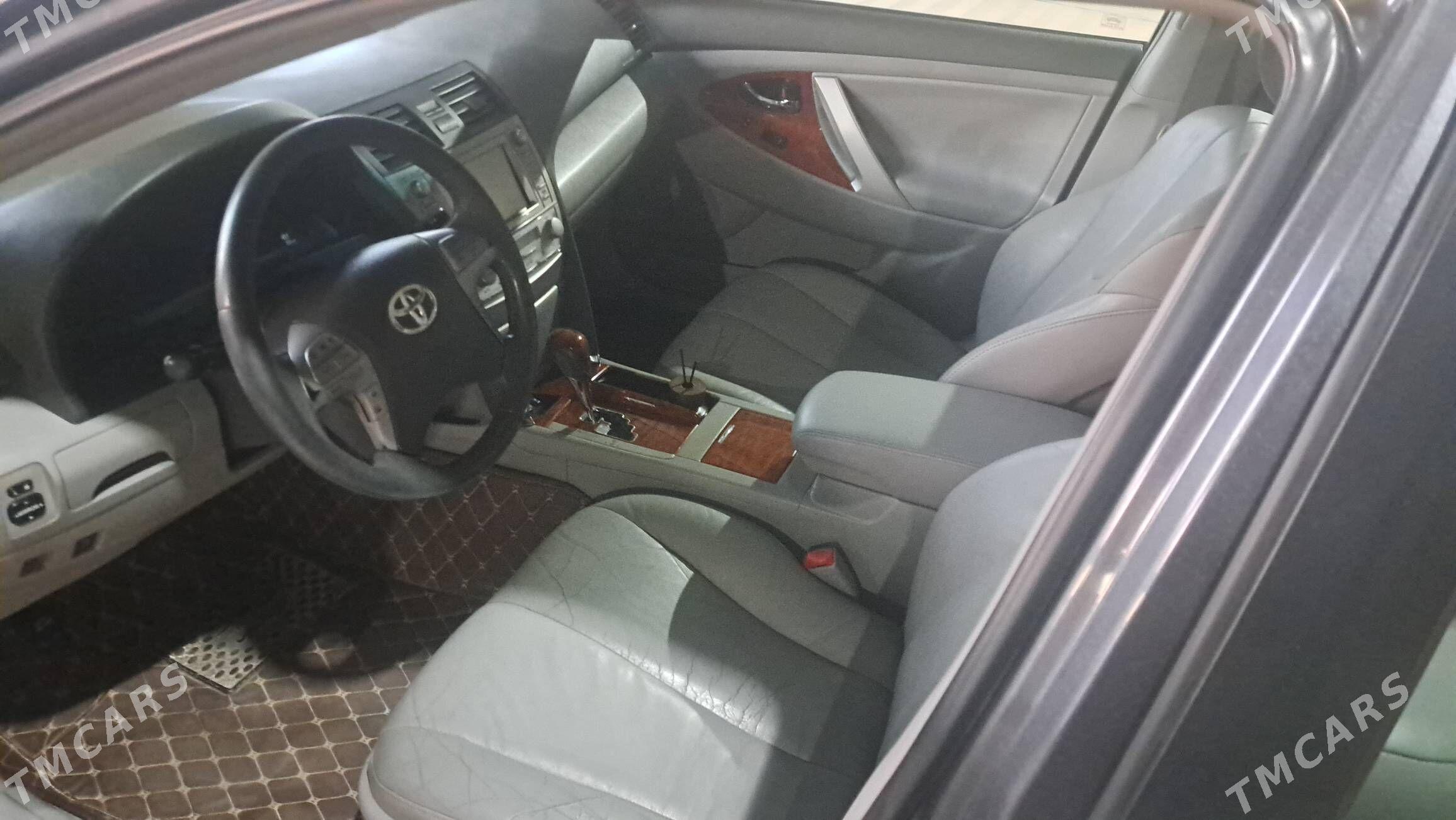 Toyota Camry 2010 - 265 000 TMT - Туркменабат - img 1