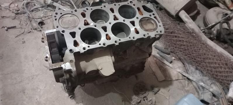 morda zapças 3.2 tuareg blok 8 000 TMT - Kaka - img 2