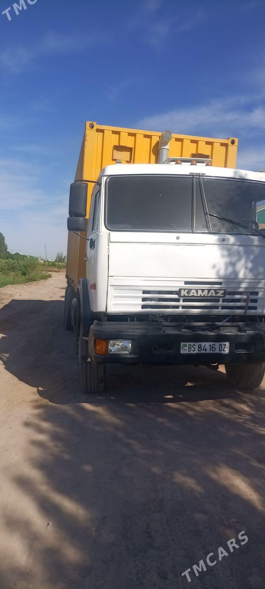 Kamaz 6520 2010 - 300 000 TMT - Köneürgenç - img 3