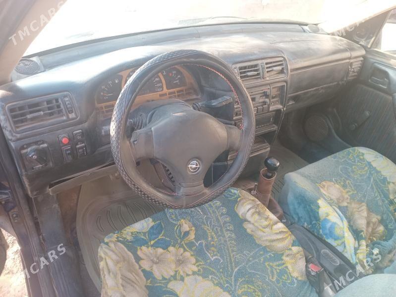 Opel Vectra 1991 - 20 000 TMT - Гурбансолтан Едже - img 3