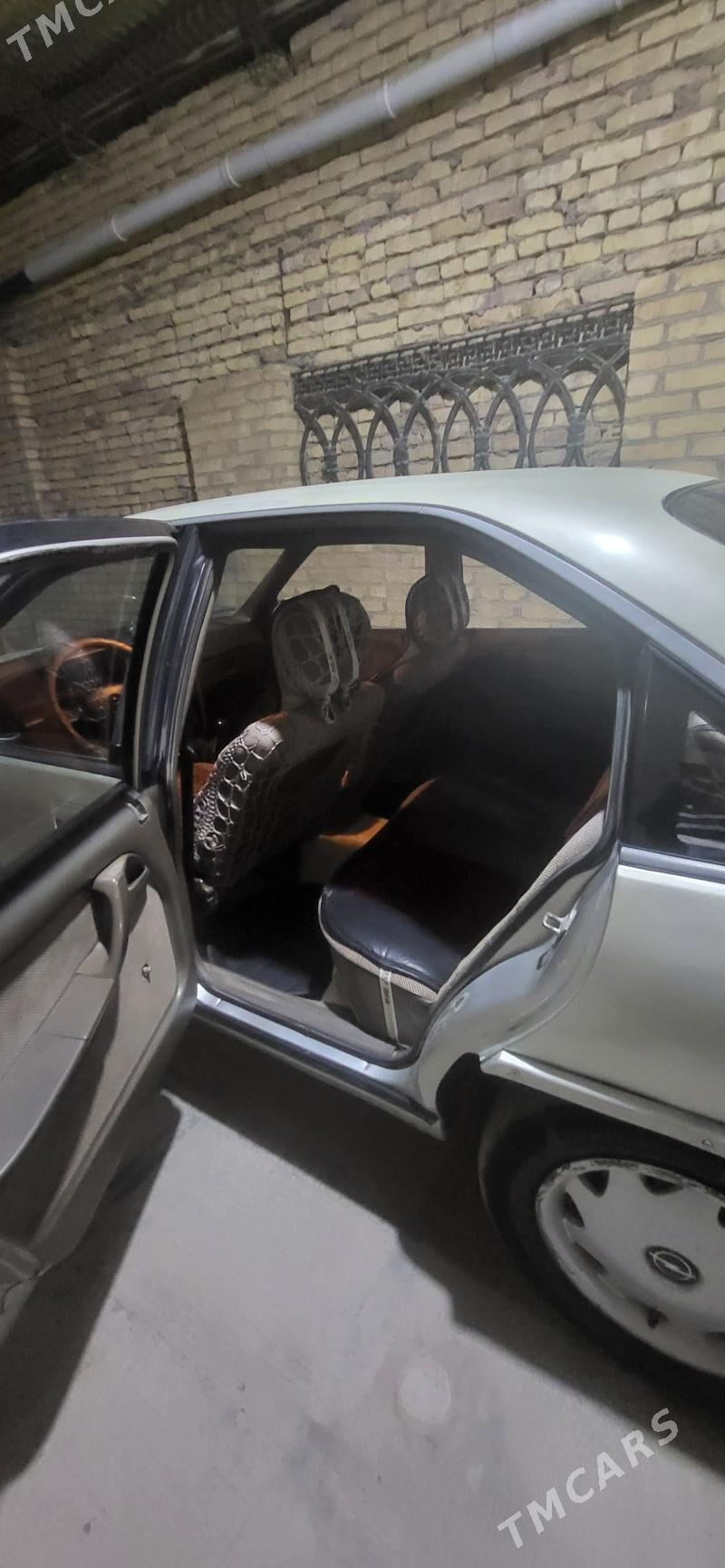 Opel Omega 1990 - 22 000 TMT - Сакар - img 6