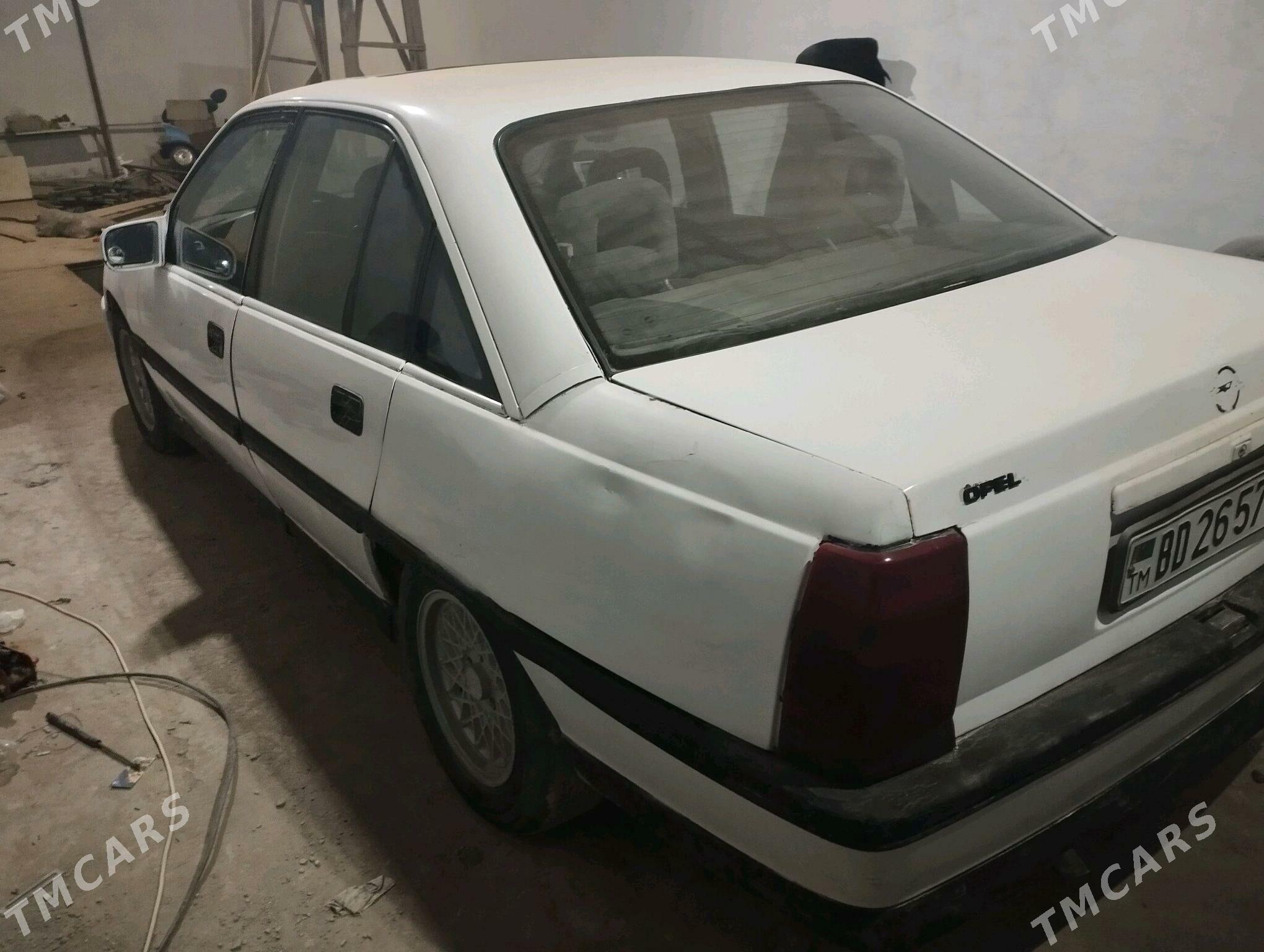 Opel Omega 1989 - 27 000 TMT - Balkanabat - img 5