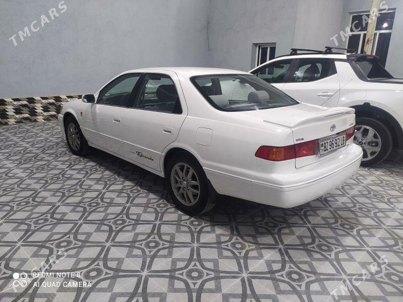 Toyota Camry 2001 - 136 000 TMT - Дянев - img 2
