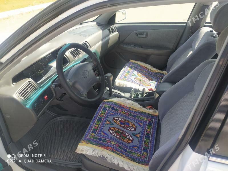 Toyota Camry 2001 - 136 000 TMT - Дянев - img 3