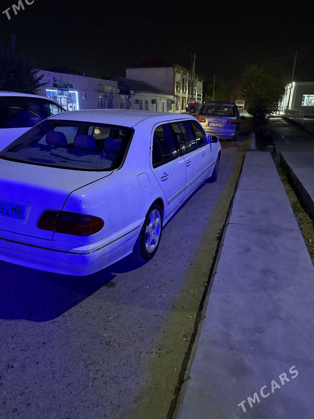 Mercedes-Benz E320 2002 - 80 000 TMT - Ýolöten - img 6