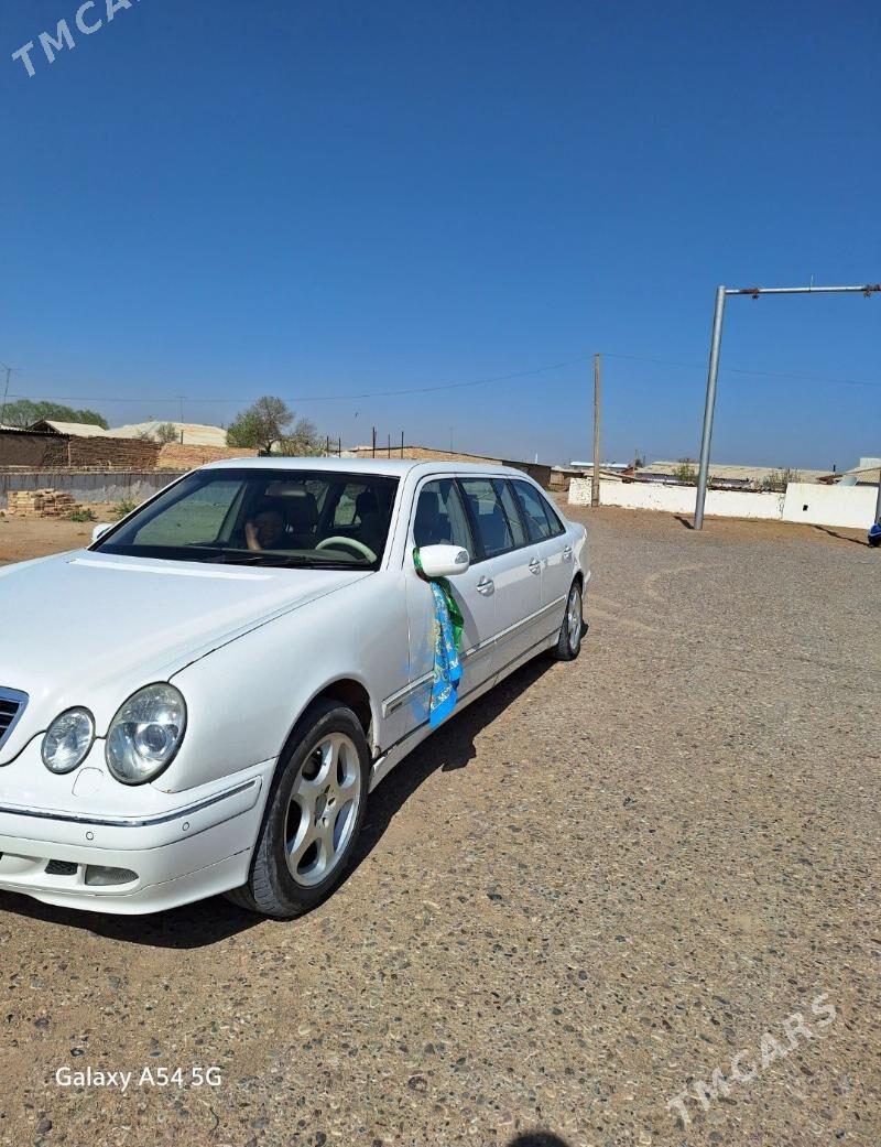 Mercedes-Benz E320 2002 - 80 000 TMT - Ýolöten - img 4